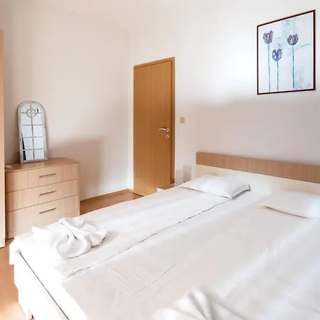 شقة Seaside 2 Bedroom With Balcony For 4-5 Pax
