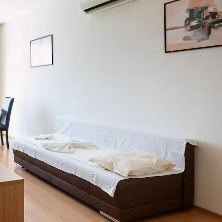 Seaside 2 Bedroom With Balcony For 4-5 Pax ساني بيتش